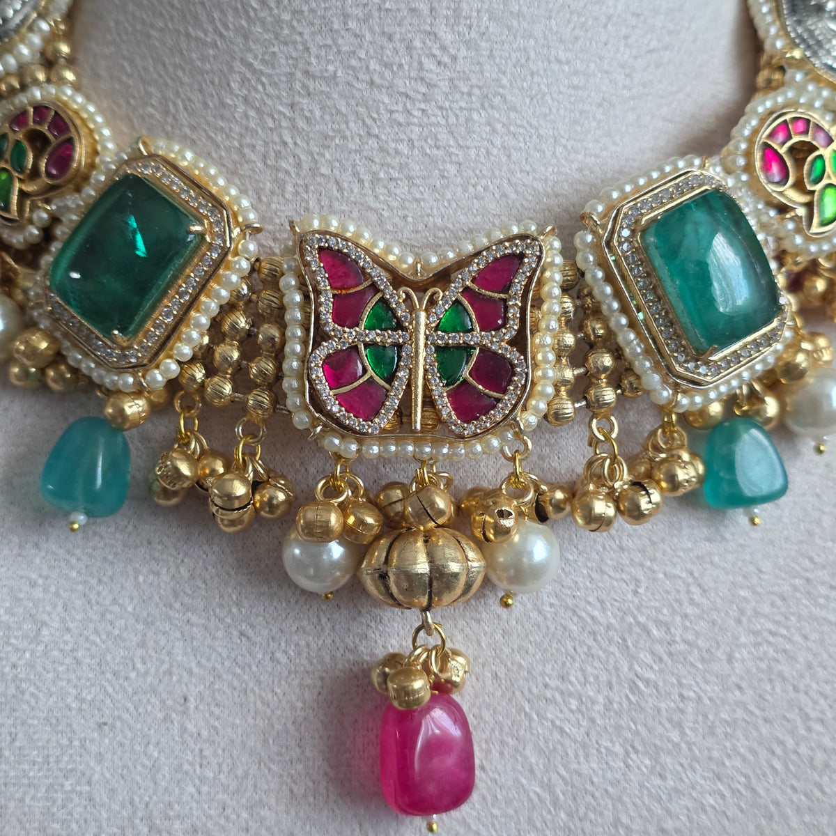 Eshale Fusion Butterfly Green & Pink Necklace Set