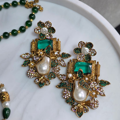 Elara Emerald Green Motif Stone Mala Set
