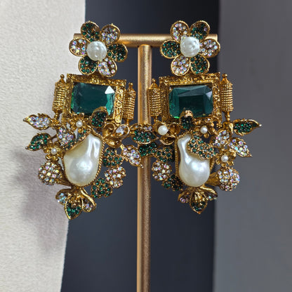 Elara Emerald Green Motif Stone Mala Set