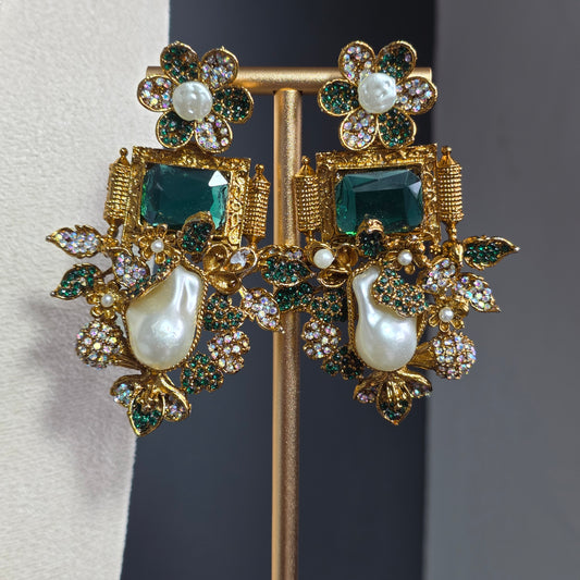 Elara Emerald Green Motif Stone Mala Set image 3