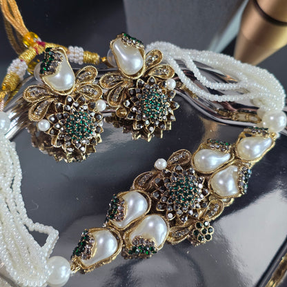 Elara Emerald Green Pearl Choker Set