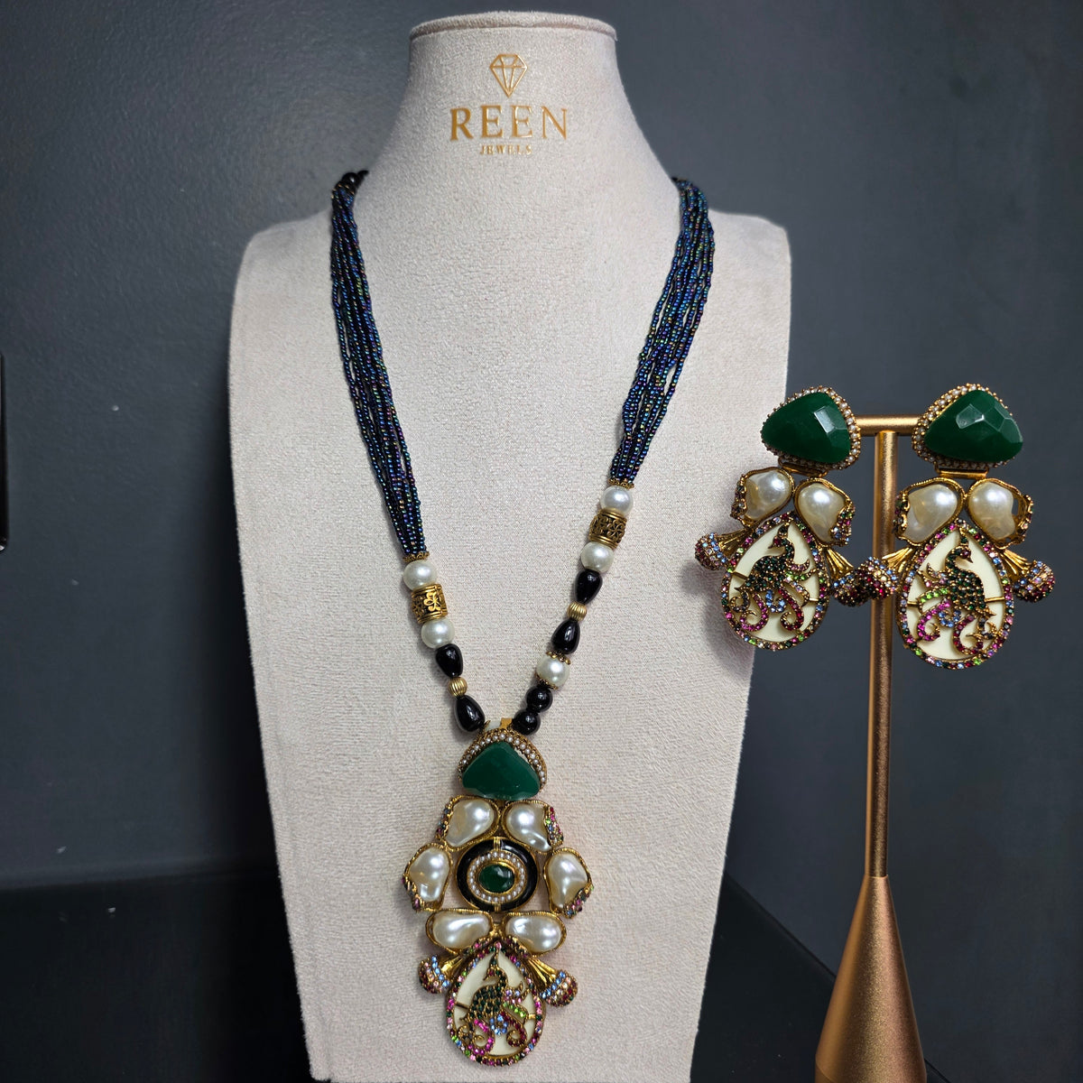 Elara Emerald Green & Cream Mala Set