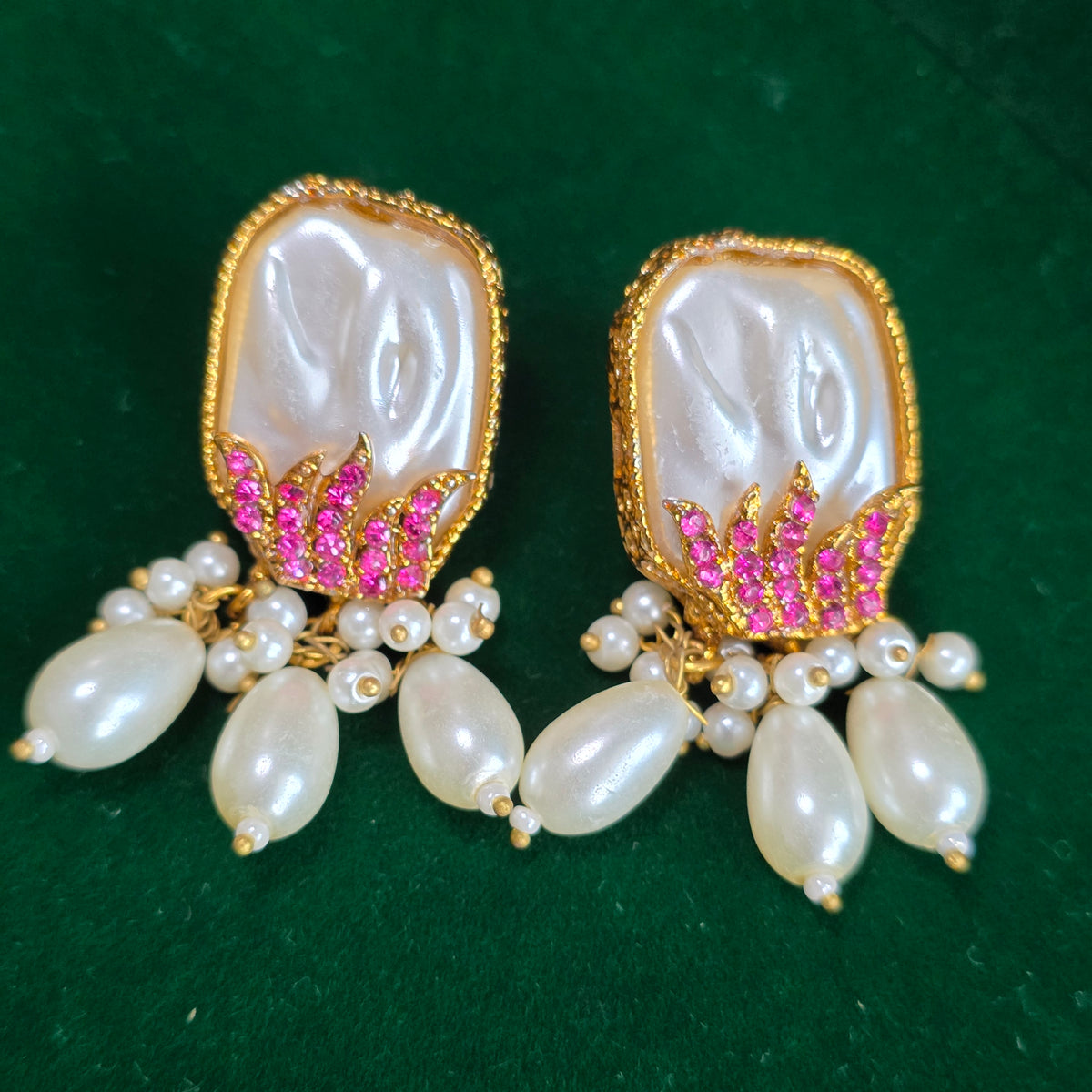 Elara Multi Pearl Choker Earring Set