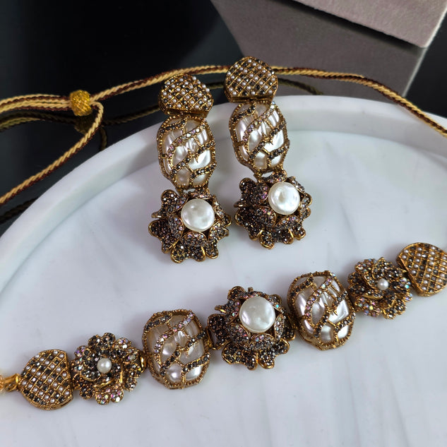 Elara Pearl Grey Stone Choker Set