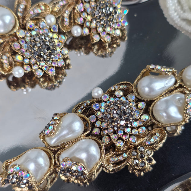 Elara Pearl iridescent choker set