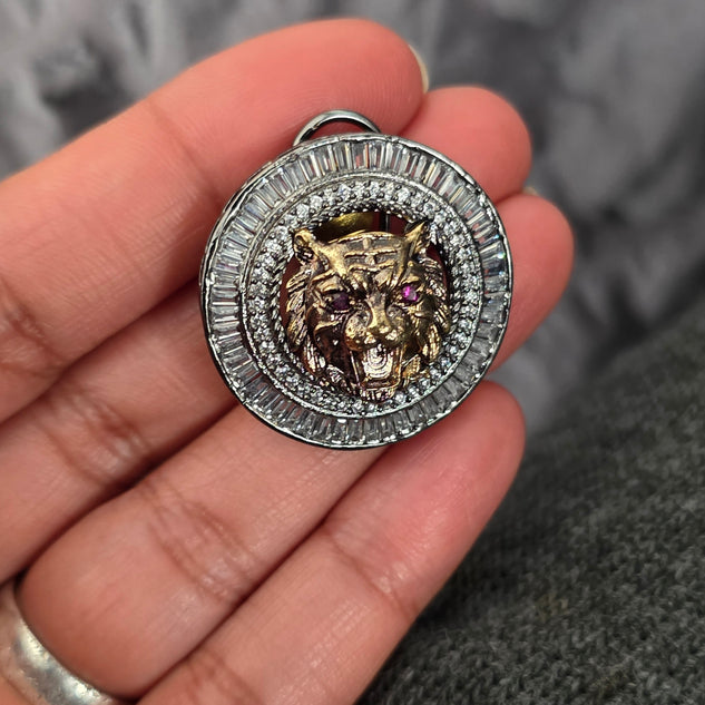 Elyzae Crystal Tiger Studs