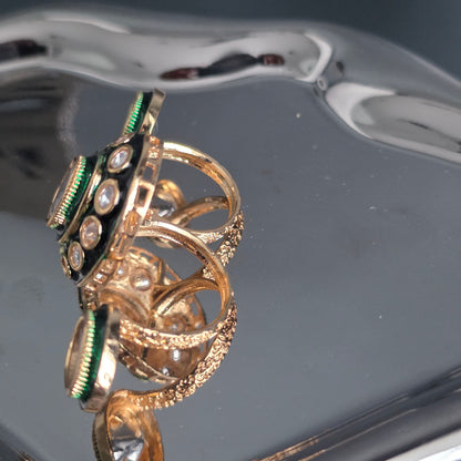 Elyzae Polki Kundan Emerald Double Finger Ring