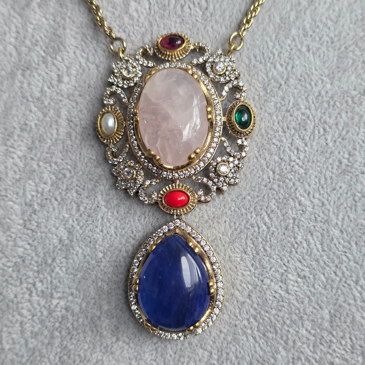 Elyzae Sabyasachi Pink & Blue Stone Chain Mala set