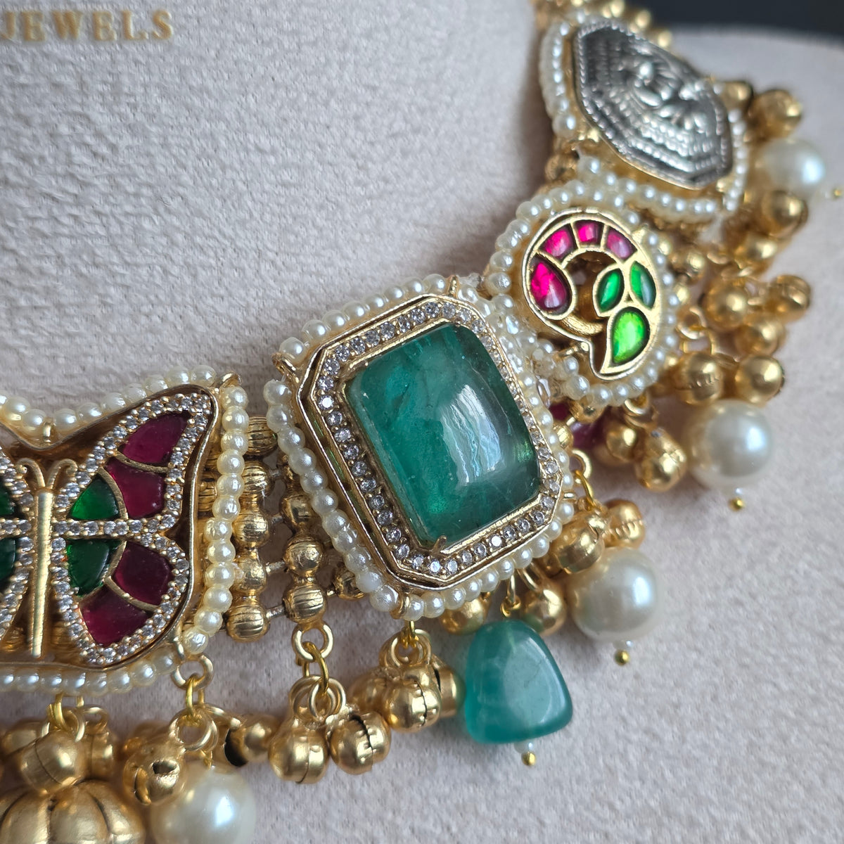 Eshale Fusion Butterfly Green & Pink Necklace Set