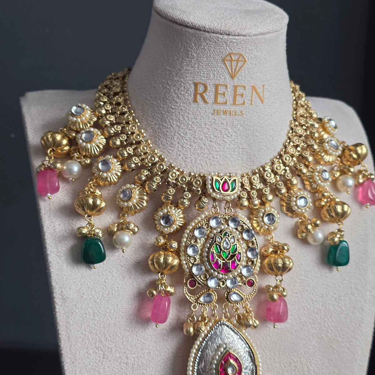 Eshale Fusion Motif Green & Pink Necklace