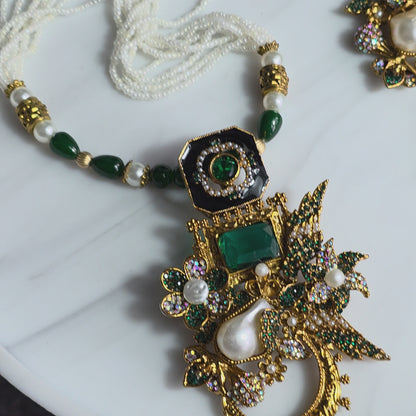Elara Emerald Green Motif Stone Mala Set
